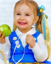 для конкурса "Моя маленькая принцесса и Сэр года 2011"
главным условием было: белый фон и минимум фш в фотографии
