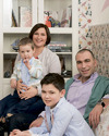 Тимофей Пронькин из группы Hi-Fi с семьей для журнала "Счастливые родители"