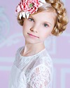 `Spring & Flowers`
модель: София Лапаева
стилист: Dianitta Di
фото: Наталья Климова
украшение в волосы: студия LOVELY